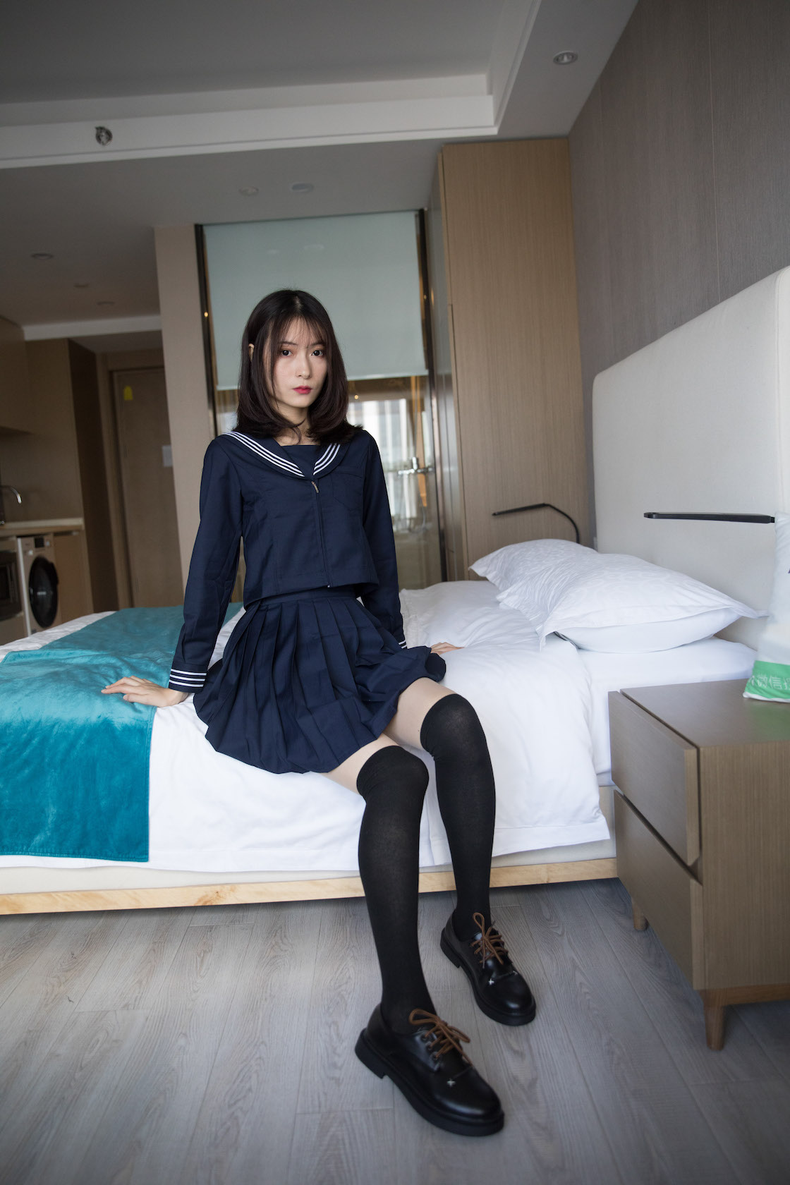 322期：猫耳-与JK制服、皮鞋、过膝棉袜、肉丝ze.jpg