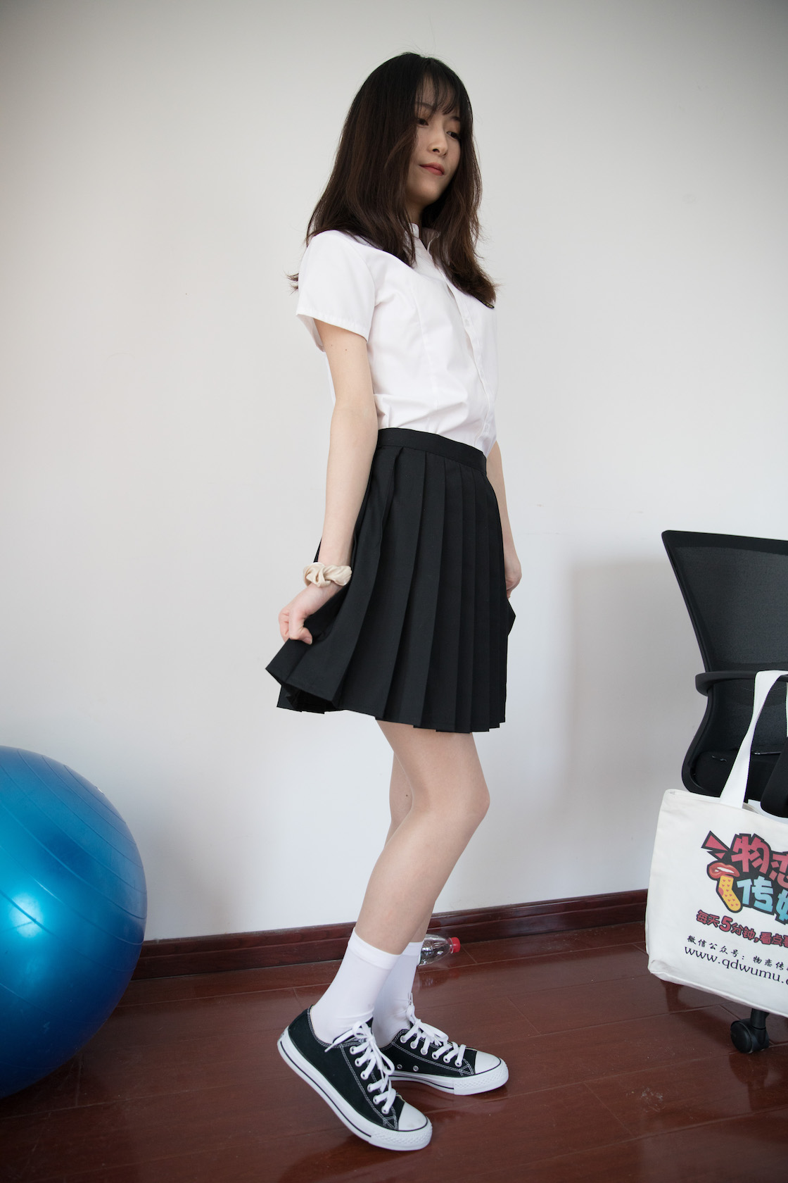 371期：猫耳-JK制服、匡威帆布鞋、中筒袜、肉丝Yj.jpg