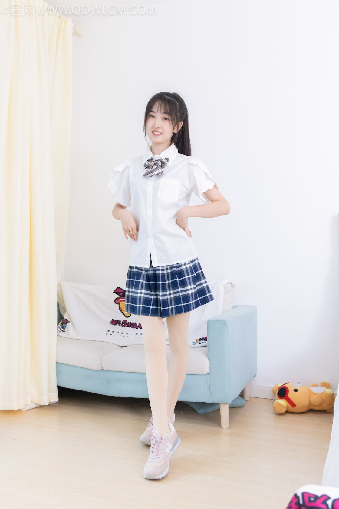 物恋传媒2114期：嘉木-JK制服、运动鞋、厚肉丝、物恋传媒摄影作品Ju.jpg