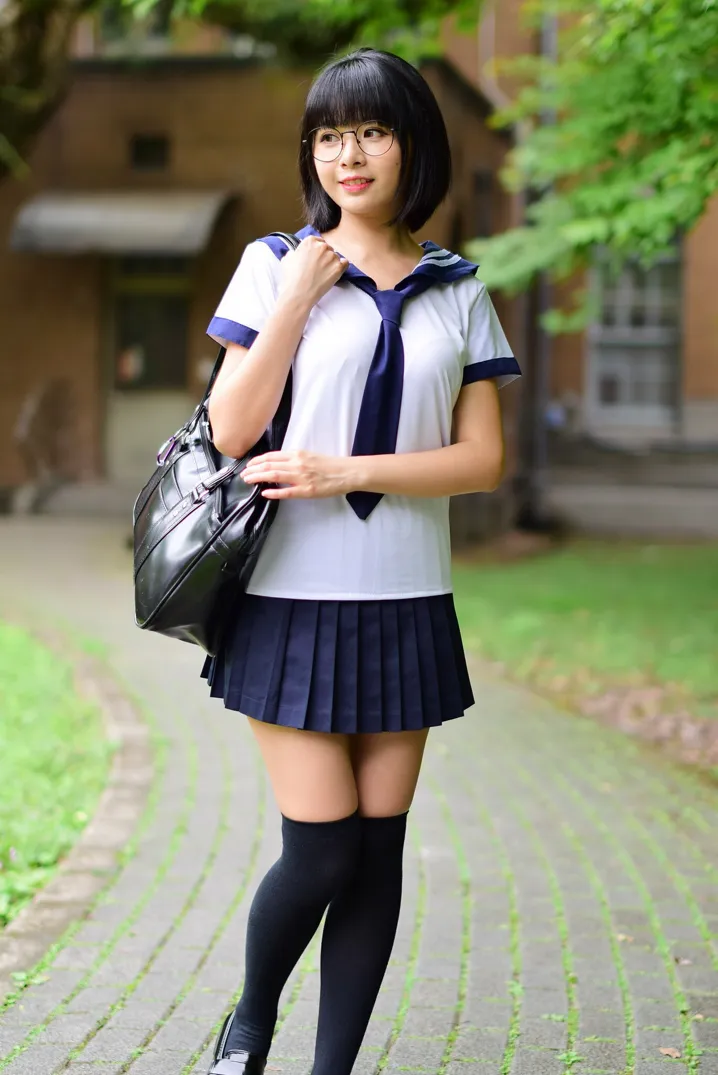 [街拍丝足] NO.171 海琳 学生制服[73P]AJ2K