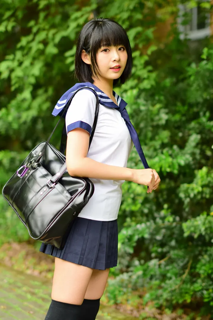 [街拍丝足] NO.171 海琳 学生制服[73P]AJ2K