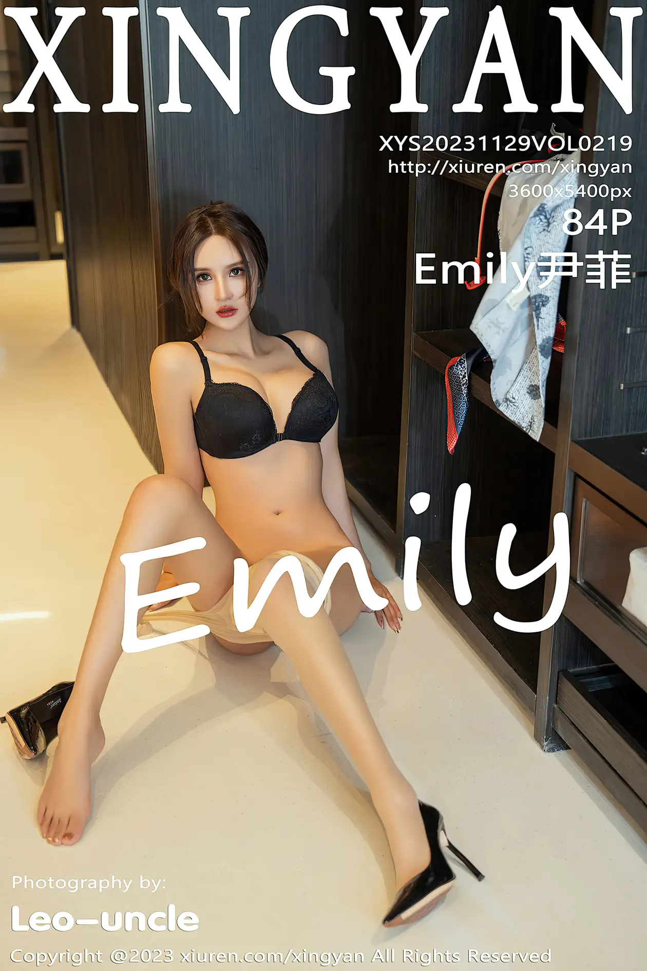 [星颜社]2023.11.29 VOL.219 – Emily尹菲 [85P]e2i3