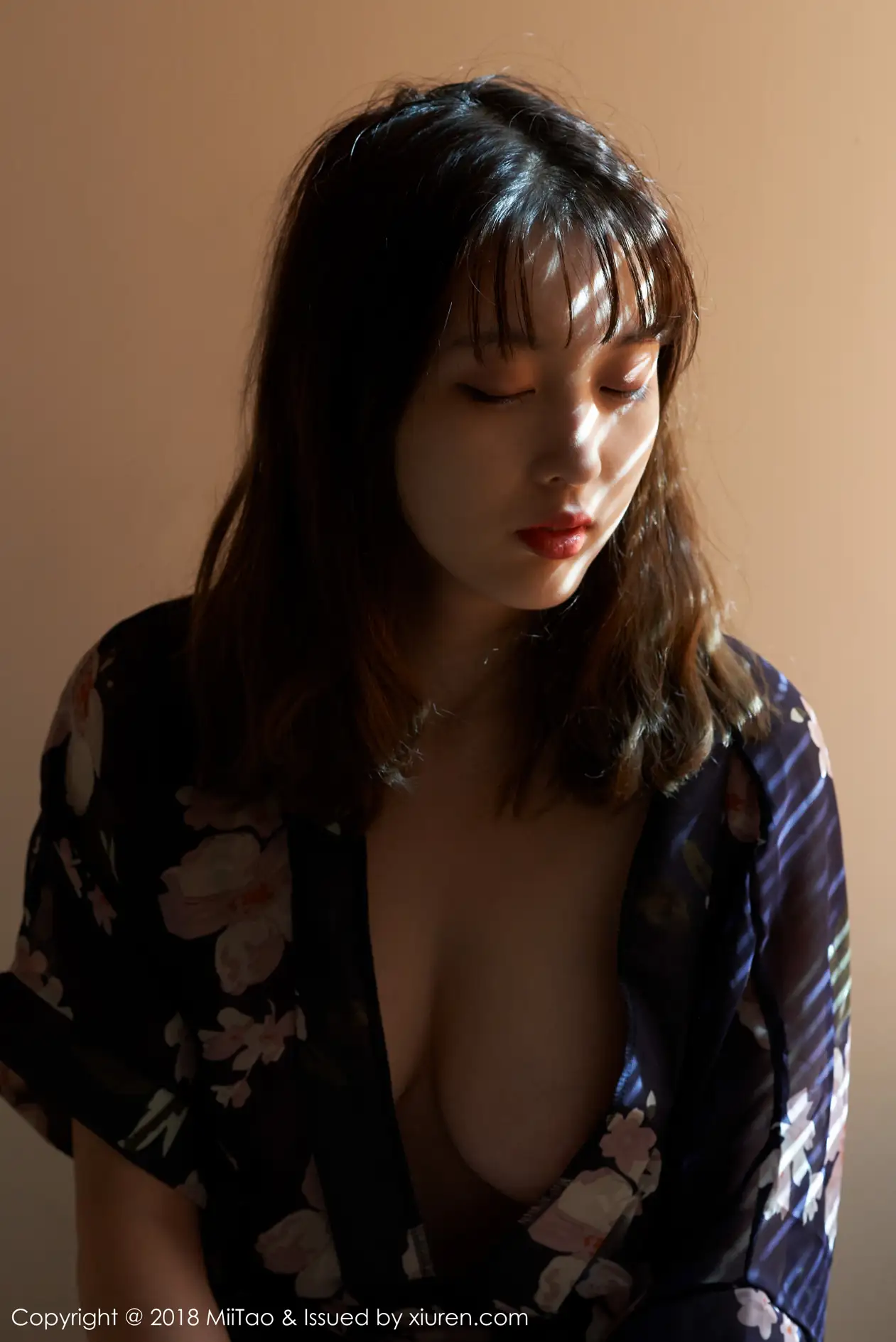 [蜜桃社] 2018.12.12 Vol.121 – 美绪 [93P]VVA3